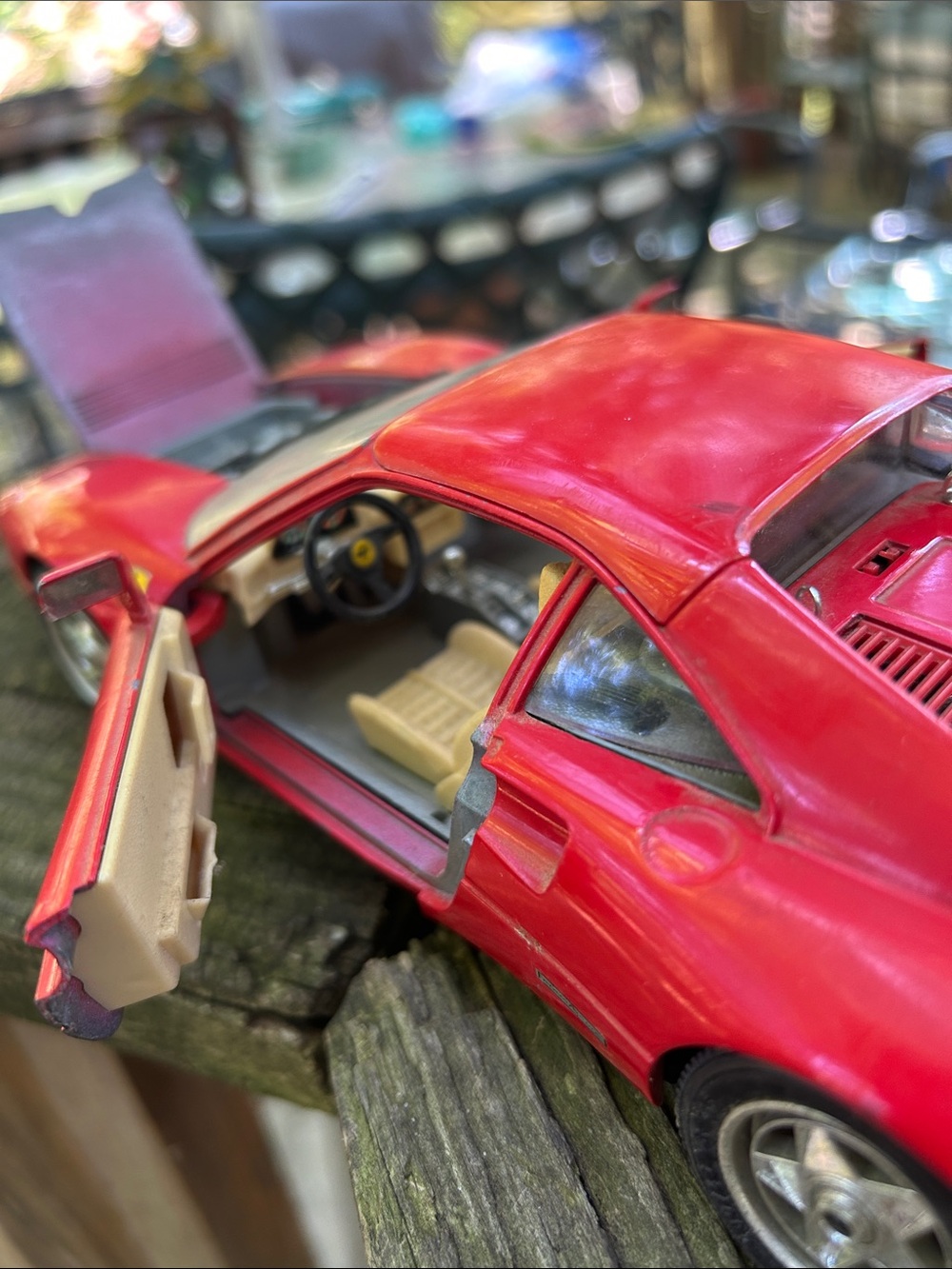 Burago 1:18 1984 Ferrari GTO, Made in Italy - Picture 7 of 10